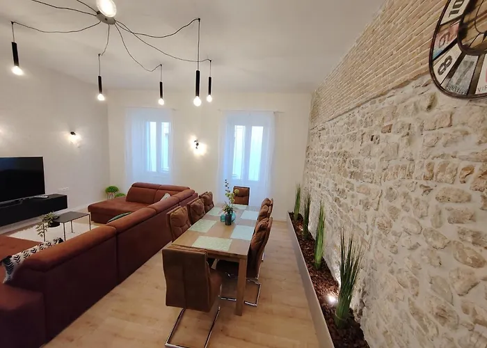 Town Square Apartman