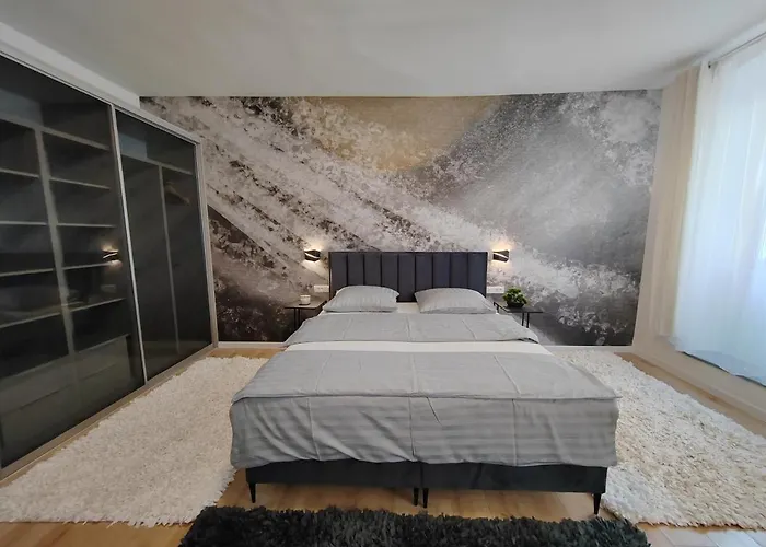 Town Square Apartman *