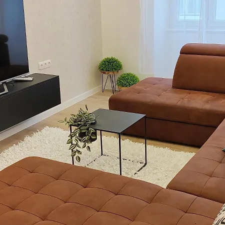 Town Square Apartman *