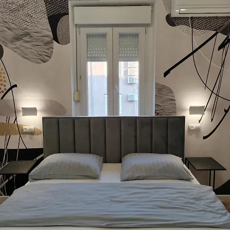 Town Square Apartman