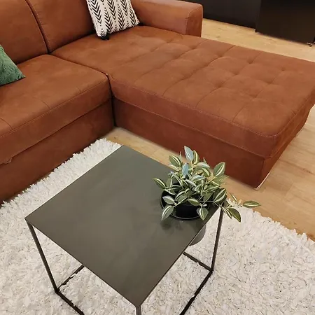 Town Square * זאדאר